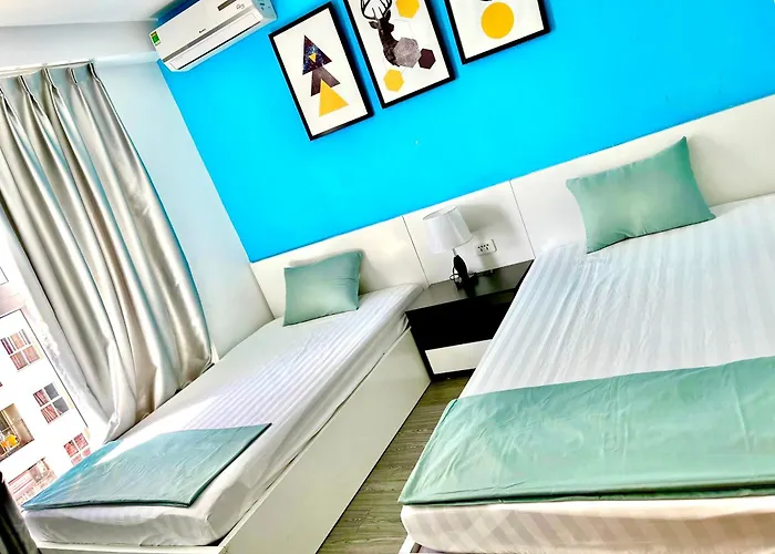 Tommy House * Hạ Long