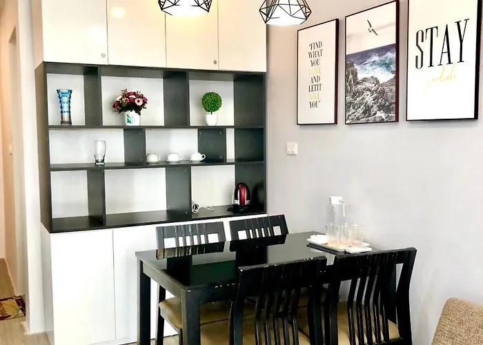 Tommy House Hạ Long